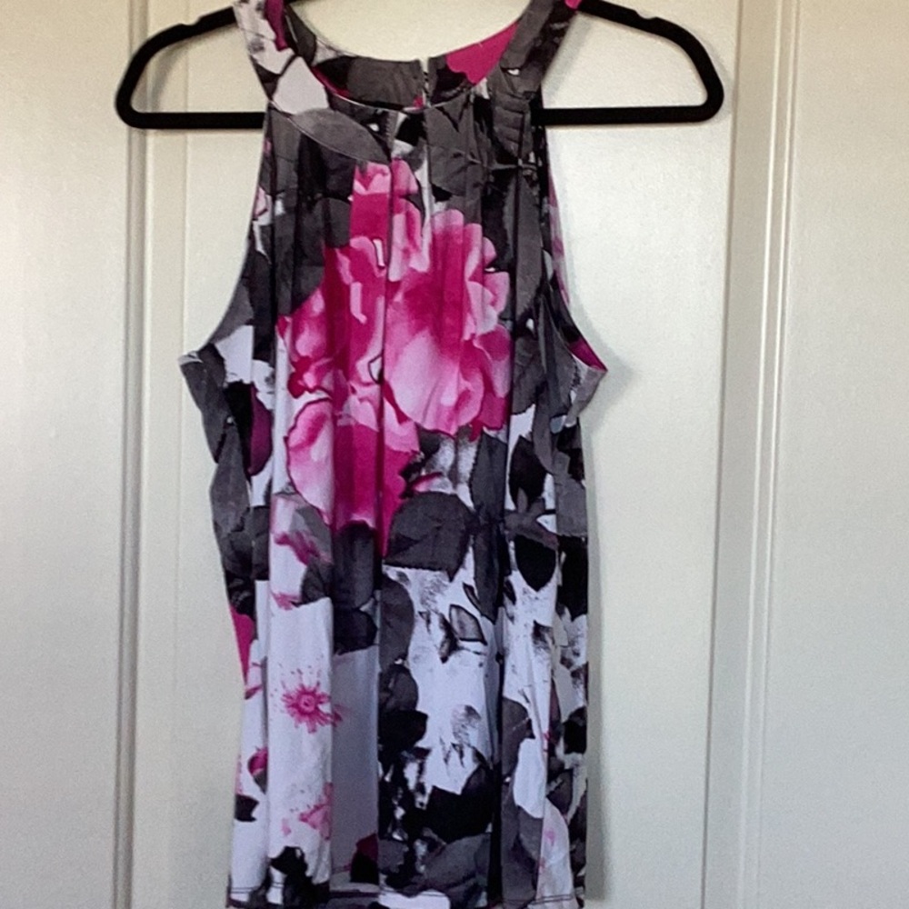 INC International Woman’s Keyhole Top - Size L